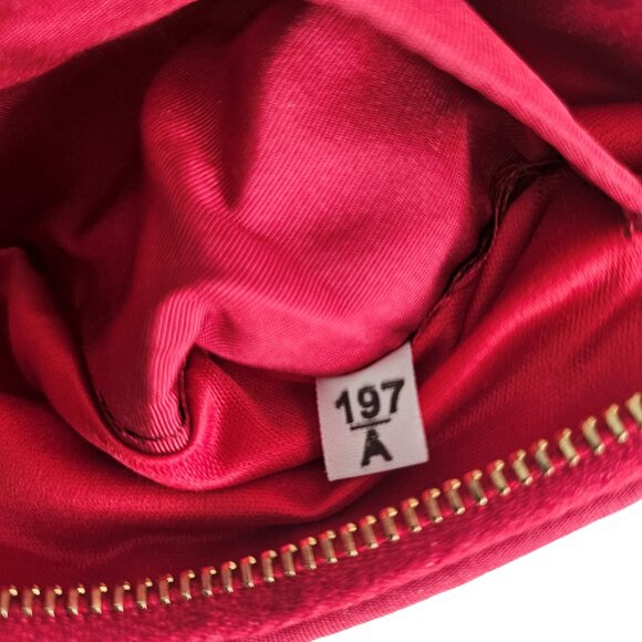 MIU MIU RED FABRIC MATELASSE WRISTLET CLUTCH - Picture 3 of 14